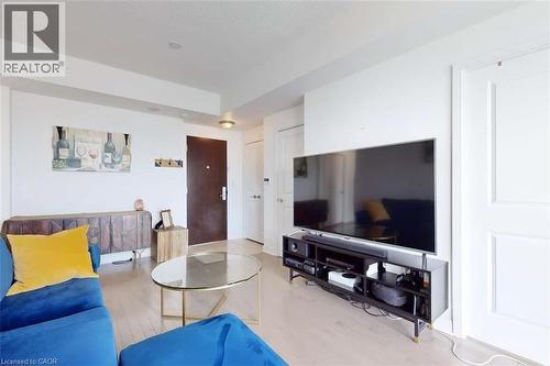 50 Absolute Avenue Unit# 3801, Mississauga, ON - Indoor Photo Showing Living Room