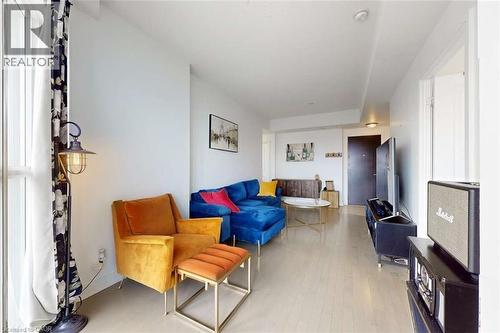50 Absolute Avenue Unit# 3801, Mississauga, ON - Indoor Photo Showing Living Room