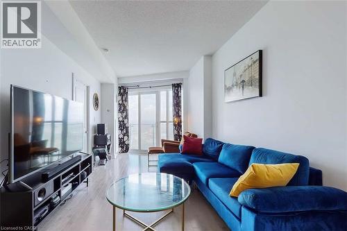 50 Absolute Avenue Unit# 3801, Mississauga, ON - Indoor Photo Showing Living Room