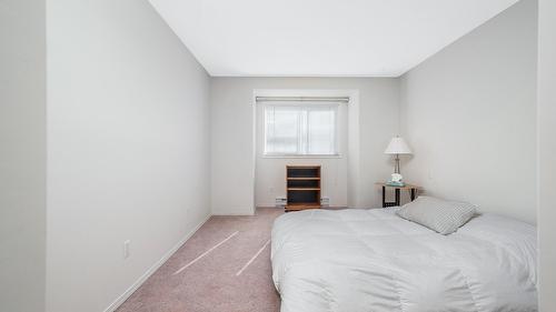 209-3609 30 Avenue, Vernon, BC - Indoor Photo Showing Bedroom
