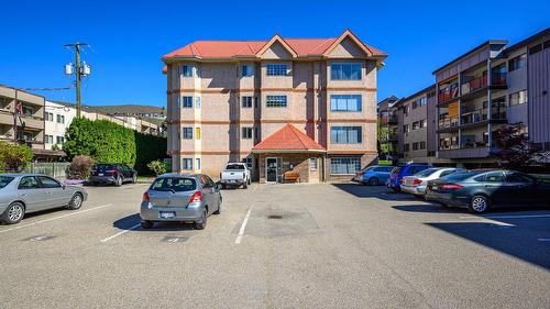 209-3609 30 Avenue, Vernon, BC - Outdoor With Facade
