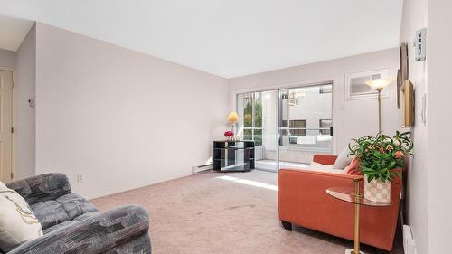 209-3609 30 Avenue, Vernon, BC - Indoor Photo Showing Other Room