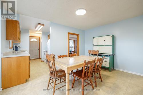8420 Lamont Avenue, Niagara Falls (Chippawa), ON - Indoor Photo Showing Dining Room