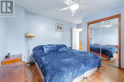 8420 Lamont Avenue, Niagara Falls (Chippawa), ON - Indoor Photo Showing Bedroom