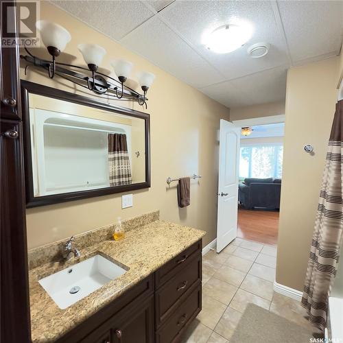 82 Estates Drive, Elk Ridge, SK - Indoor Photo Showing Bathroom