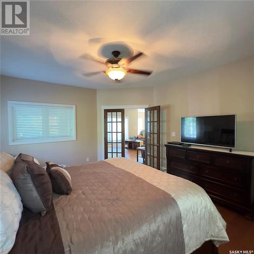 82 Estates Drive, Elk Ridge, SK - Indoor Photo Showing Bedroom