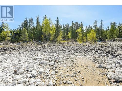 271 Kootenay Lake Road, Procter, BC 