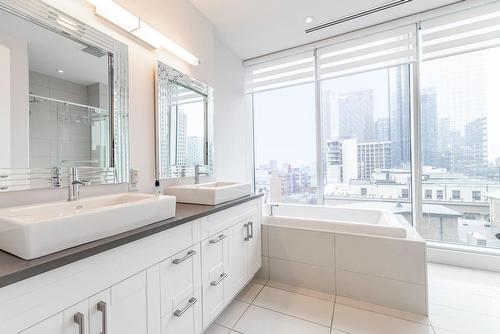 Ensuite bathroom - 1428-1225 Boul. Robert-Bourassa, Montréal (Ville-Marie), QC - Indoor Photo Showing Bathroom