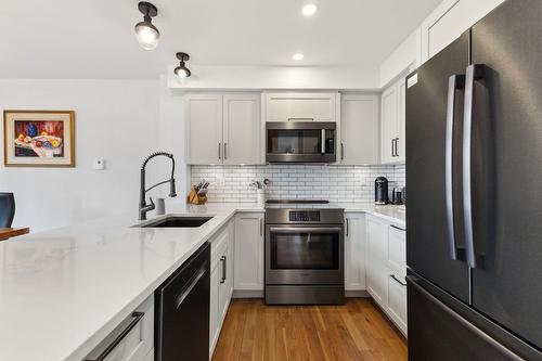 Kitchen - 9-134 Ch. De La Forêt, Mont-Tremblant, QC - Indoor Photo Showing Kitchen With Upgraded Kitchen