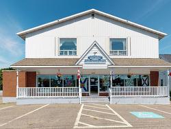 9027/9029 Commercial Street  New Minas, NS B4N 3E6