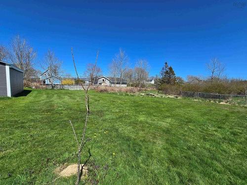 24 Lewis Avenue, Yarmouth, NS 