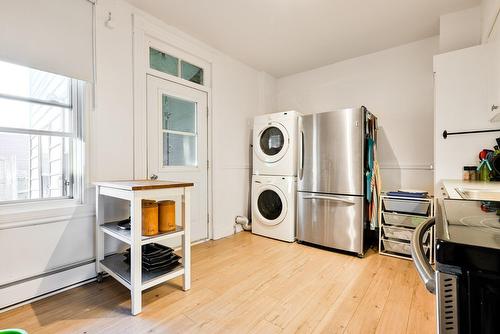 Cuisine - 511  - 517 Av. Birch, Saint-Lambert, QC - Indoor Photo Showing Laundry Room
