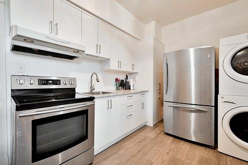 Cuisine - 511  - 517 Av. Birch, Saint-Lambert, QC - Indoor