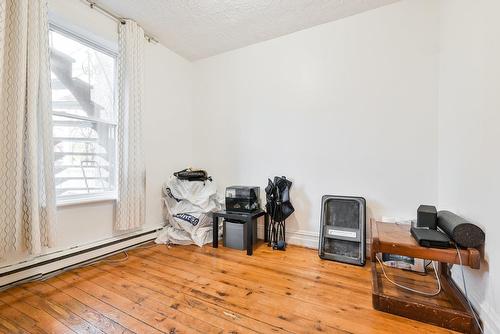 Chambre à coucher - 511  - 517 Av. Birch, Saint-Lambert, QC - Indoor