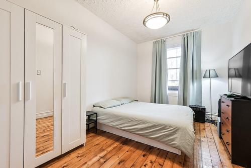 Chambre à coucher principale - 511  - 517 Av. Birch, Saint-Lambert, QC - Indoor Photo Showing Bedroom