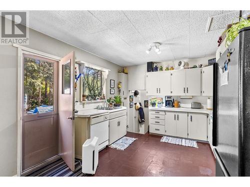 772 Otter Lake Cross Road, Spallumcheen, BC - Indoor