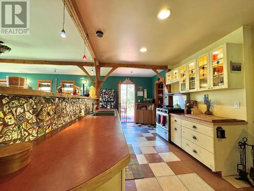 395 Boven Road, Nelson, BC - Indoor Photo Showing Other Room