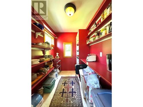 395 Boven Road, Nelson, BC - Indoor