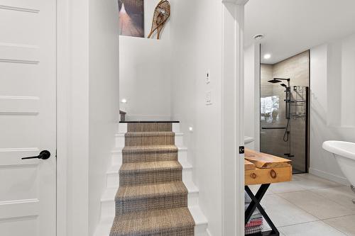 Escalier - 1329 Route 112, Austin, QC - Indoor Photo Showing Other Room