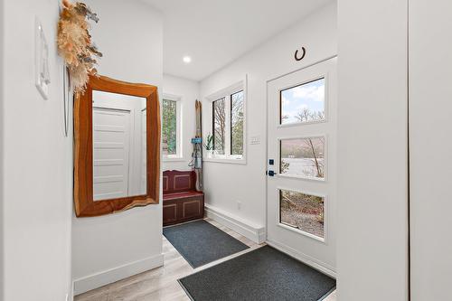 Hall d'entrée/Vestibule - 1329 Route 112, Austin, QC - Indoor Photo Showing Other Room