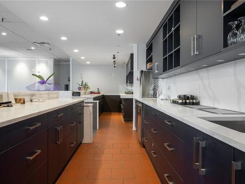 1-2220 Bowen Rd, Nanaimo, BC 