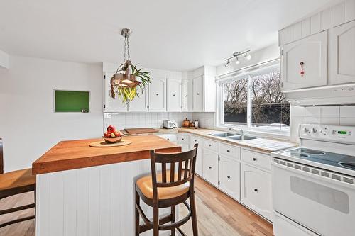 Cuisine - 411 Rue Dufferin, Granby, QC - Indoor Photo Showing Kitchen With Double Sink