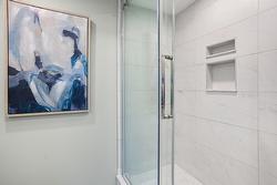 Salle de bains attenante à la CCP - 