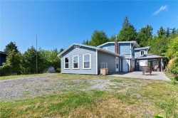 1065 Seventh Ave  Ucluelet, BC V0R 3A0