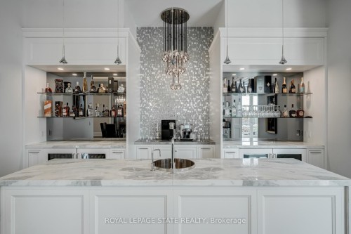 1272 Fiddlers Green Road, Hamilton, ON - Indoor Photo Showing Kitchen