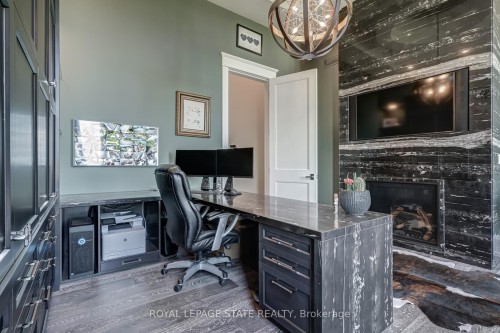 1272 Fiddlers Green Road, Hamilton, ON - Indoor Photo Showing Office