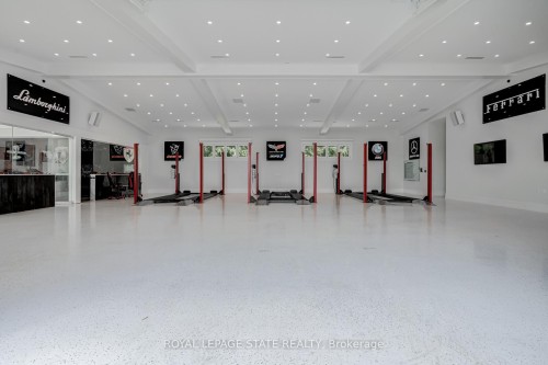 1272 Fiddlers Green Road, Hamilton, ON - Indoor Photo Showing Other Room