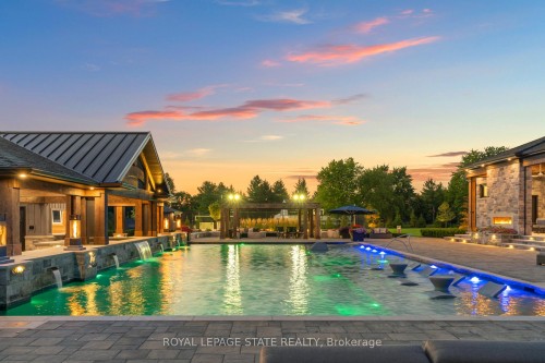 1272 Fiddlers Green Road, Hamilton, ON - Outdoor With In Ground Pool