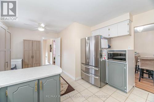 3779 Keenan Crescent, Mississauga, ON - Indoor Photo Showing Kitchen