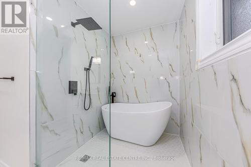 1320 Sherwood Mills Boulevard, Mississauga, ON - Indoor Photo Showing Bathroom