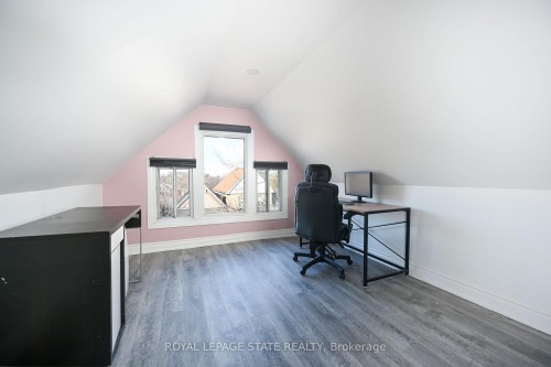 200 Kensington Avenue N, Hamilton, ON - Indoor Photo Showing Office
