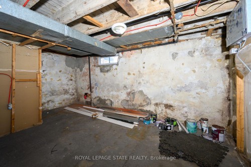 200 Kensington Avenue N, Hamilton, ON - Indoor Photo Showing Basement