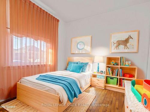 135 Britannia Avenue, Hamilton, ON - Indoor Photo Showing Bedroom