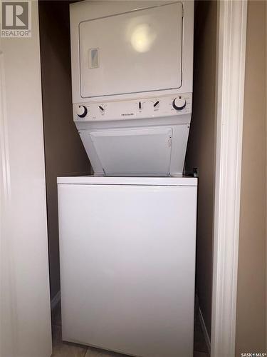 207 1220 Blackfoot Drive, Regina, SK - Indoor Photo Showing Laundry Room