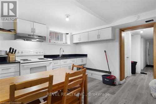 171 Stone Church Road E, Hamilton, ON - Indoor Photo Showing Kitchen