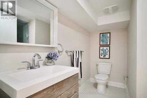 96 Mohawk Road E, Hamilton, ON - Indoor Photo Showing Bathroom