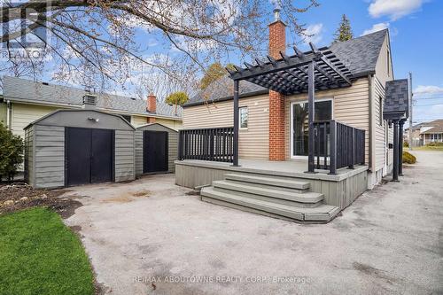 96 Mohawk Road E, Hamilton, ON - Outdoor With Deck Patio Veranda With Exterior