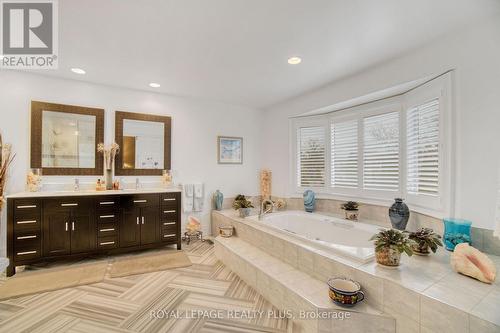 3542 Marmac Crescent, Mississauga, ON - Indoor Photo Showing Bathroom