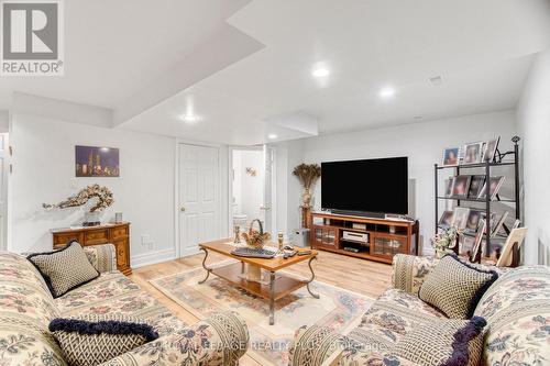 3542 Marmac Crescent, Mississauga, ON - Indoor Photo Showing Living Room