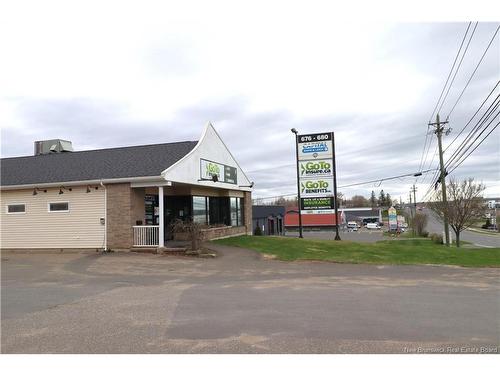 676 Prospect St, Fredericton, NB 