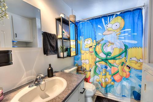 Dwelling - 362 Rue Pascal, Boisbriand, QC - Indoor Photo Showing Bathroom