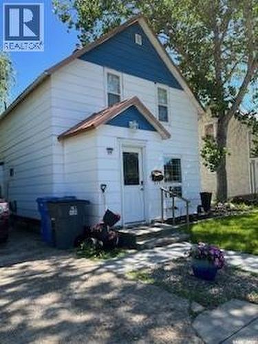 1217 2Nd Street, Estevan, SK - Outdoor