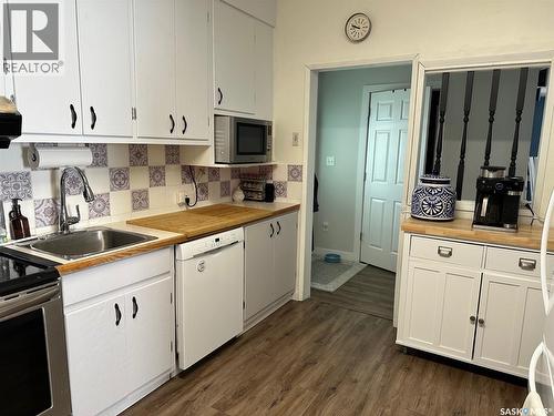 1217 2Nd Street, Estevan, SK - Indoor Photo Showing Kitchen