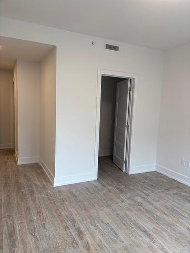 Bedroom - 402-20 Rue D'Ambre, Candiac, QC - Indoor Photo Showing Other Room