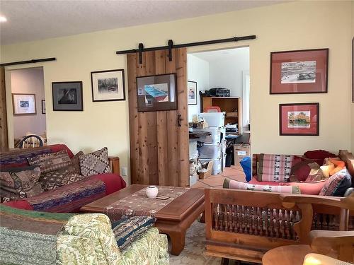 185 1St St, Sointula, BC 