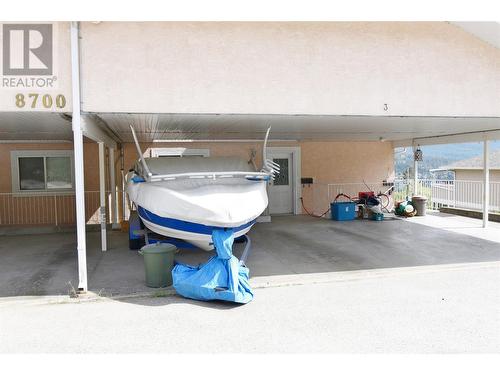 8700 Clerke Road Unit# 3, Coldstream, BC - Indoor Photo Showing Garage